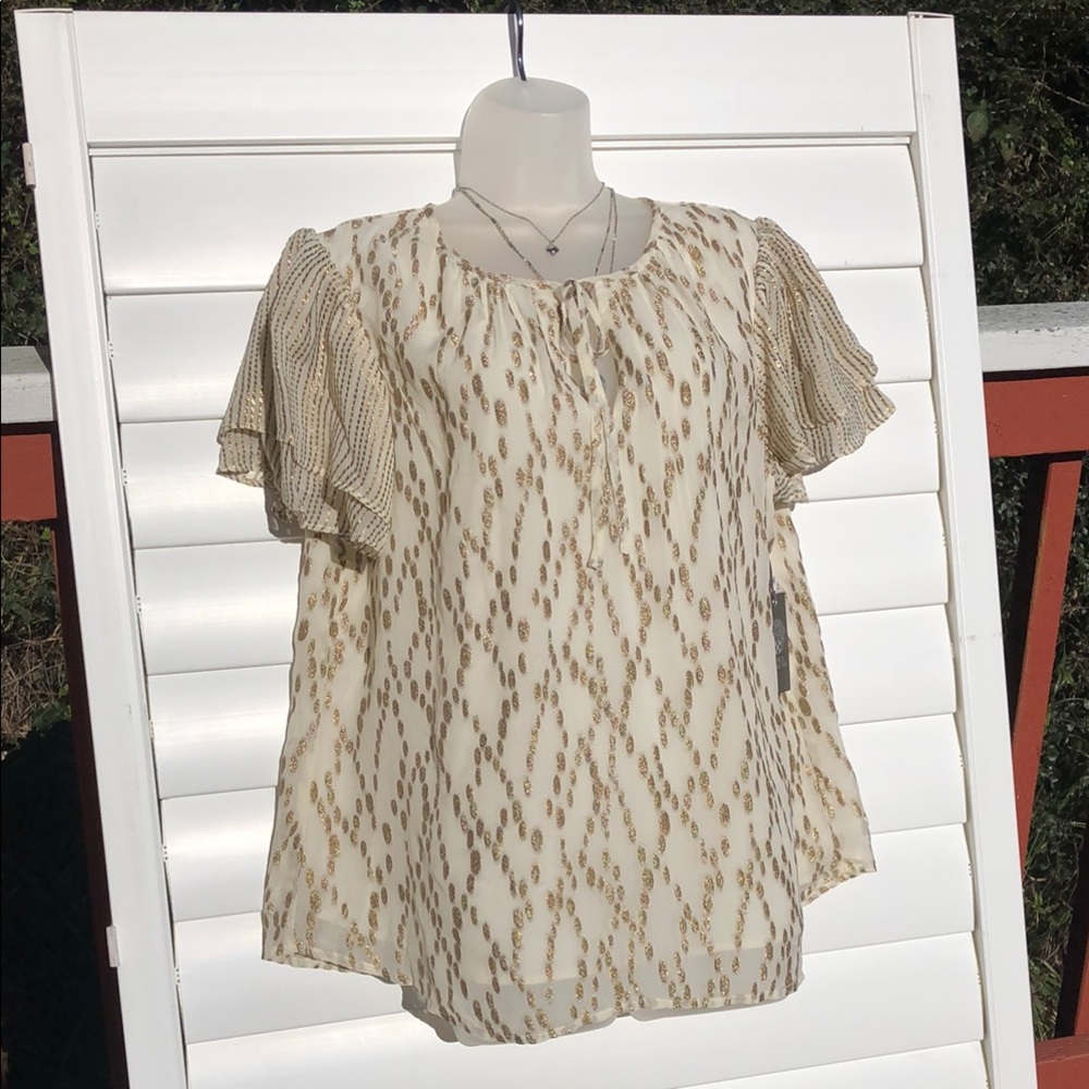 NWT Vince Camuto Cream Blouse with Flutter Sleeves